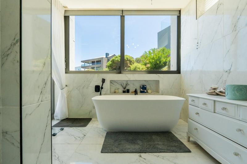 4 Bedroom Property for Sale in Pinnacle Point Golf Estate Western Cape